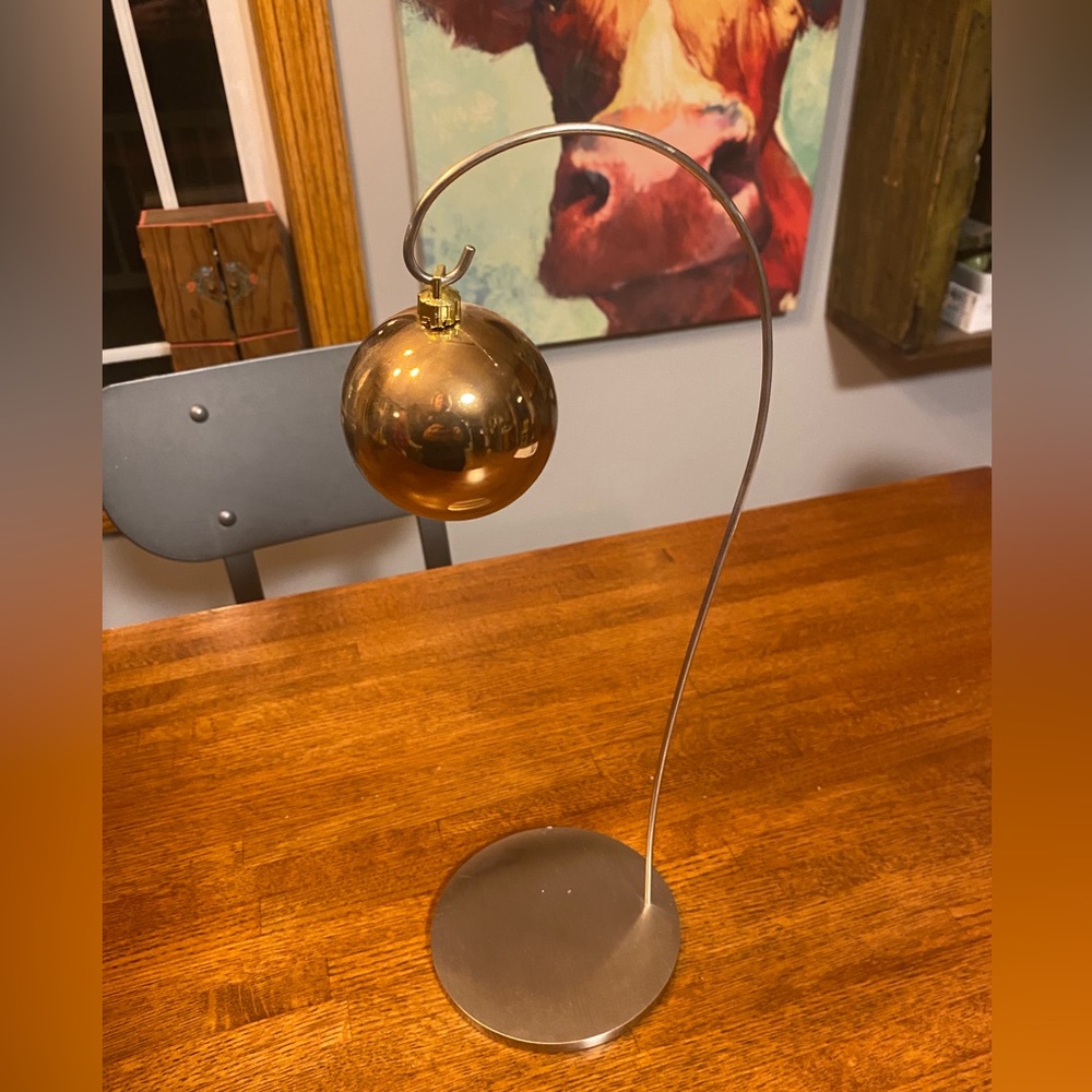 Christmas Ornament Stand From Steuben